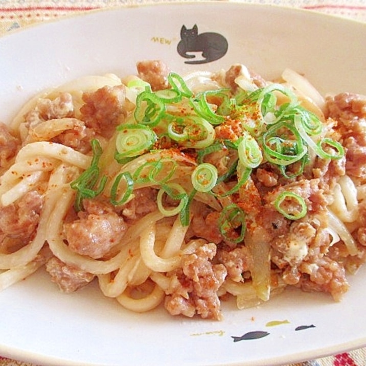 ハンバーグアレンジ☆マヨしょう油の焼きうどん♪